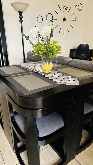 Deluxe appartement, 2 slaapkamers, keuken | Dineerruimte