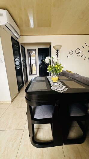 Dining room - Senderos Apartment, Self Check-in, Aeropuerto SJO (Rio Segundo)