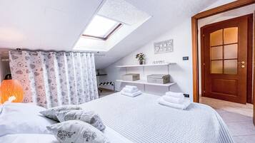 1 Schlafzimmer, BĂŒgeleisen/BĂŒgelbrett, kostenloses WLAN, BettwĂ€sche