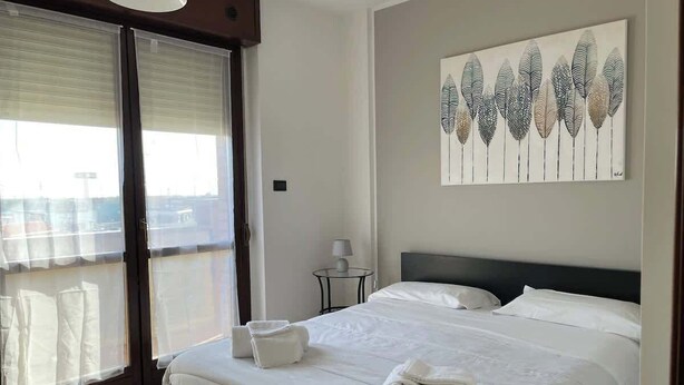 1 slaapkamer, een strijkplank/strijkijzer, gratis wifi, beddengoed