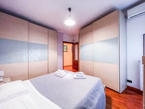 2 bedrooms, iron/ironing board, free WiFi, bed sheets - Myhouse Inn Racconigi - Affitti Brevi Italia (Torino)