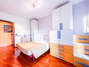 2 bedrooms, iron/ironing board, free WiFi, bed sheets - Myhouse Inn Racconigi - Affitti Brevi Italia (Torino)
