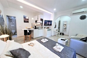 1 chambre, coffres-forts dans les chambres, bureau