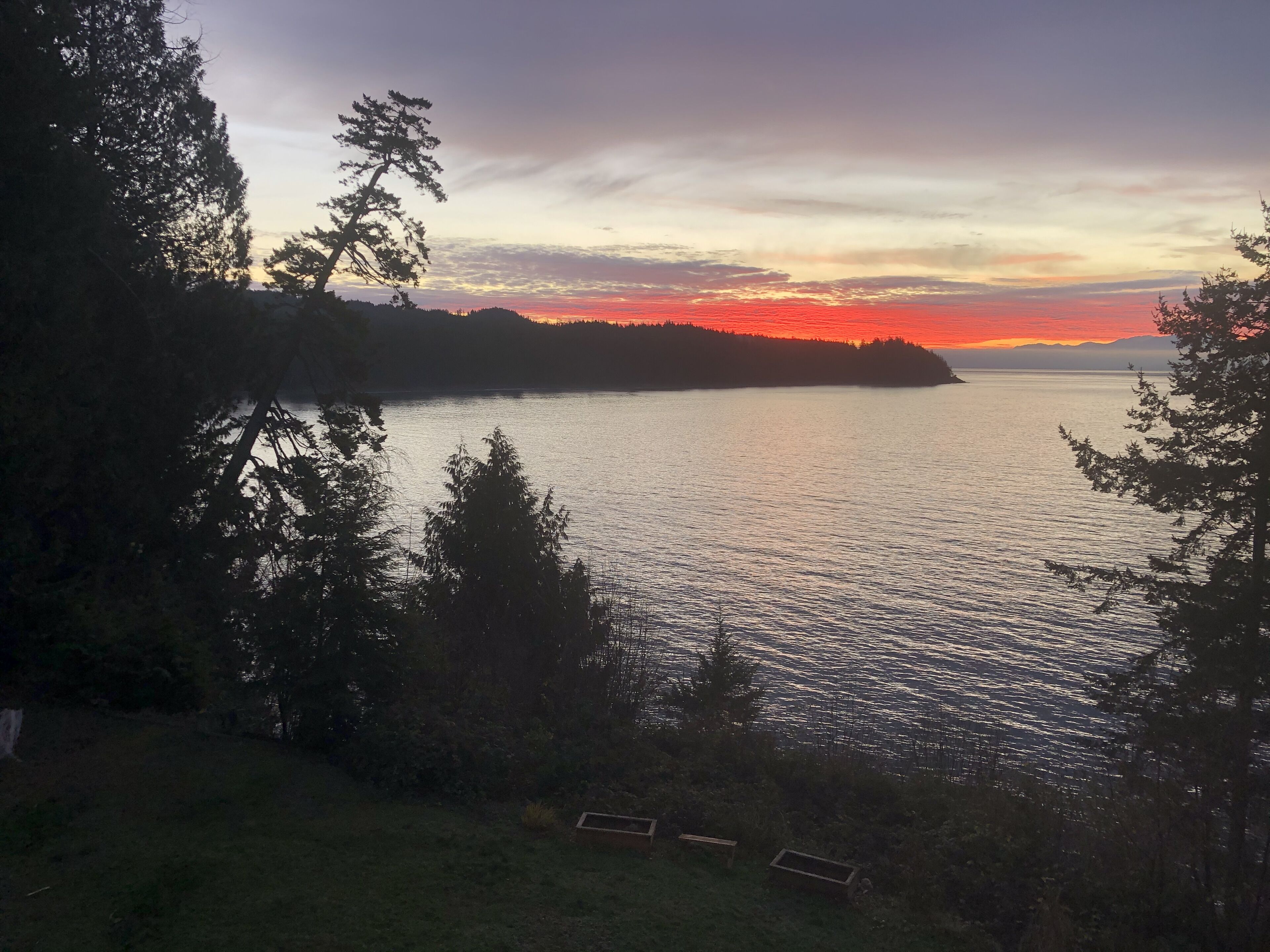 oceanfront 3 bedroom, 1 studio plus an adjacent 2 bedroom, hottub condo