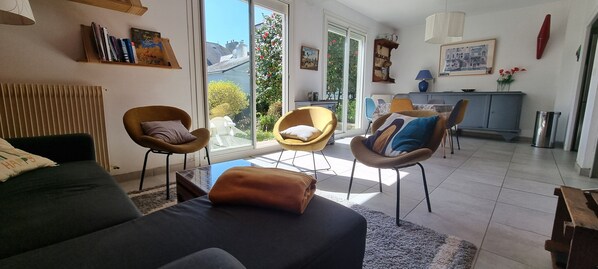 TV - Very pretty villa 2 steps from the sea and beaches in Concarneau (Concarneau)
