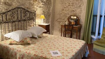 7 slaapkamers, een bureau, een strijkplank/strijkijzer, gratis wifi