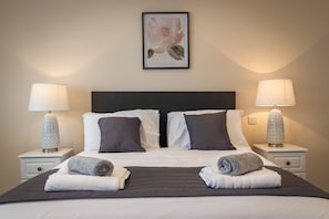 5 habitaciones, tabla de planchar con plancha y wifi gratis
