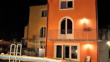 Piscina all'aperto