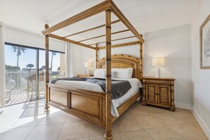 3 bedrooms, iron/ironing board, travel cot, free WiFi