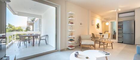 Departamento básico | Área de sala de estar | Televisión de pantalla plana