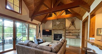 Crosswater Luxury Retreat with Hot Tub, Firepit & Complimentary Outdoor Gear