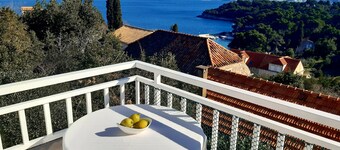 Cozy Attic & Terrace with Panoramic Sea View