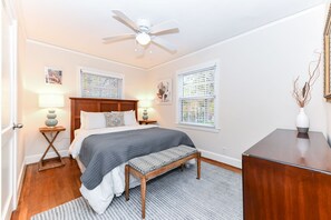 3 bedrooms, iron/ironing board, free WiFi, bed sheets