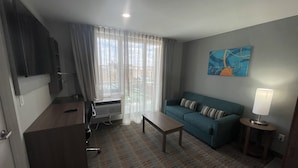 Living area - MainStay Suites Bronx - Belmont (Bronx)