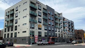 Exterior - MainStay Suites Bronx - Belmont (Bronx)