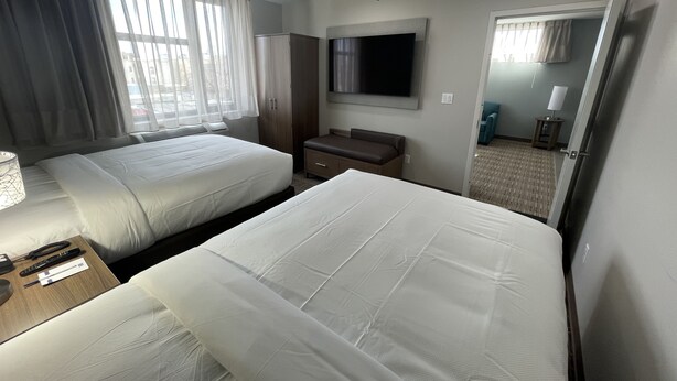 Room - MainStay Suites Bronx - Belmont (Bronx)