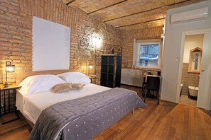 1 Schlafzimmer, Reisekinderbett, kostenloses WLAN, Bettwäsche