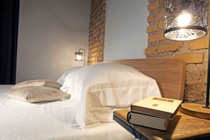 1 dormitori, un bressol de viatge, wifi gratuïta i roba de llit