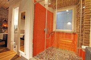 Badewanne, Whirlpool, Haartrockner, Bidet