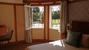 Family Double Room | Egyptian cotton sheets, premium bedding, Select Comfort beds, minibar - Hotel Boutique Casa Recreo (Vina del Mar)