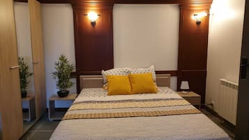 3 quartos, ferros/tĂĄbuas de passar roupa, Wi-Fi de cortesia