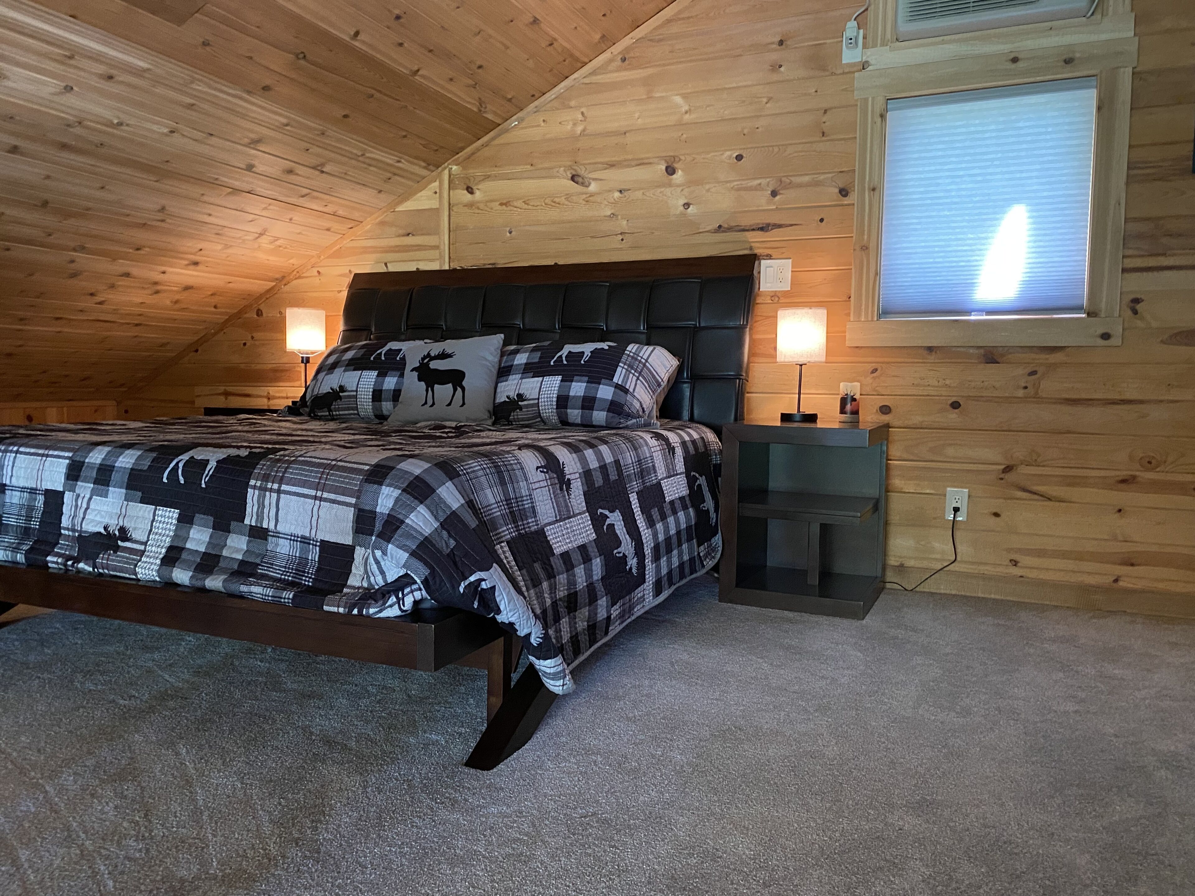 Fish Lake Retreat! Leave the cities behind and relax at the lake.