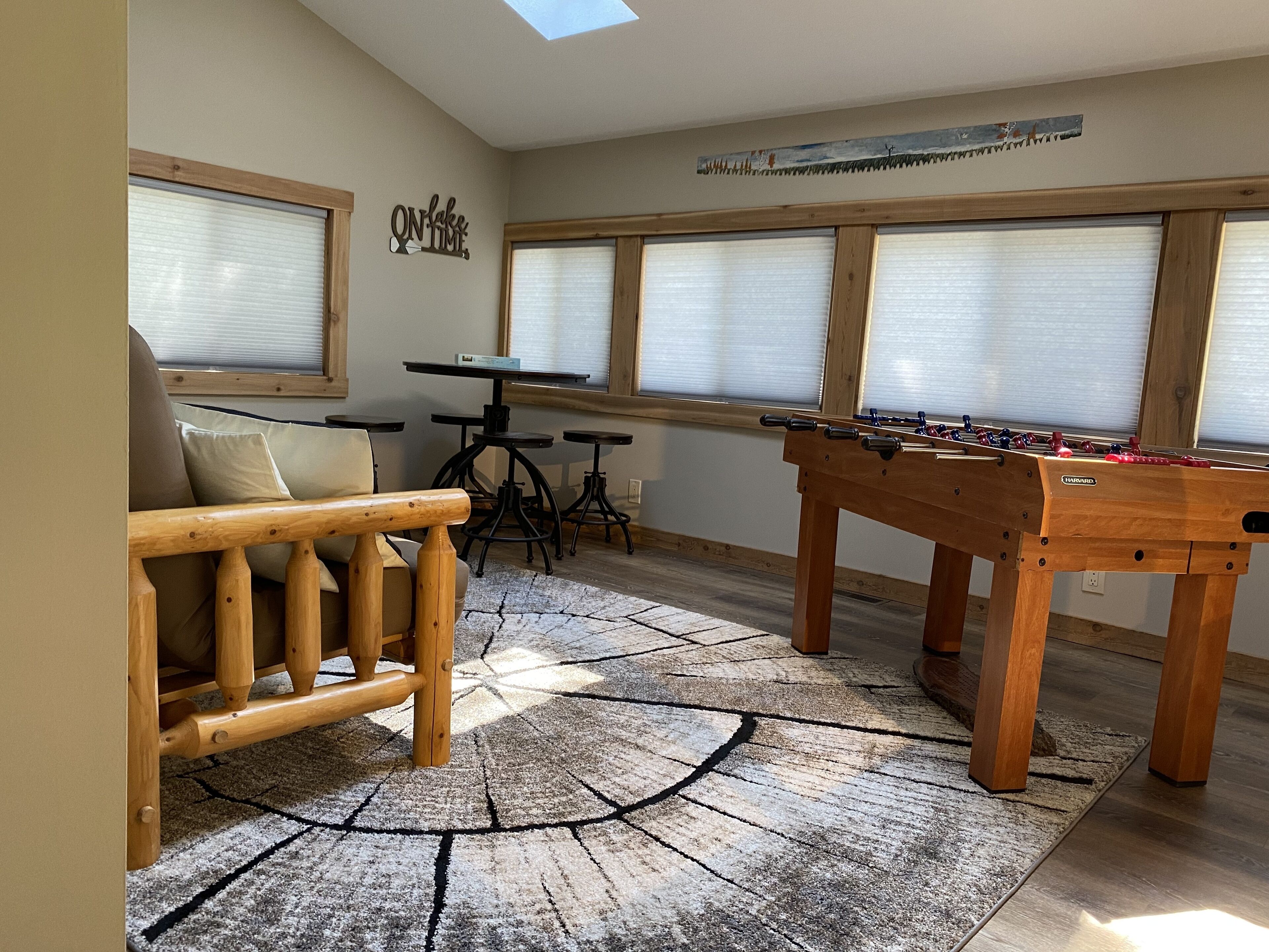 Fish Lake Retreat! Leave the cities behind and relax at the lake.