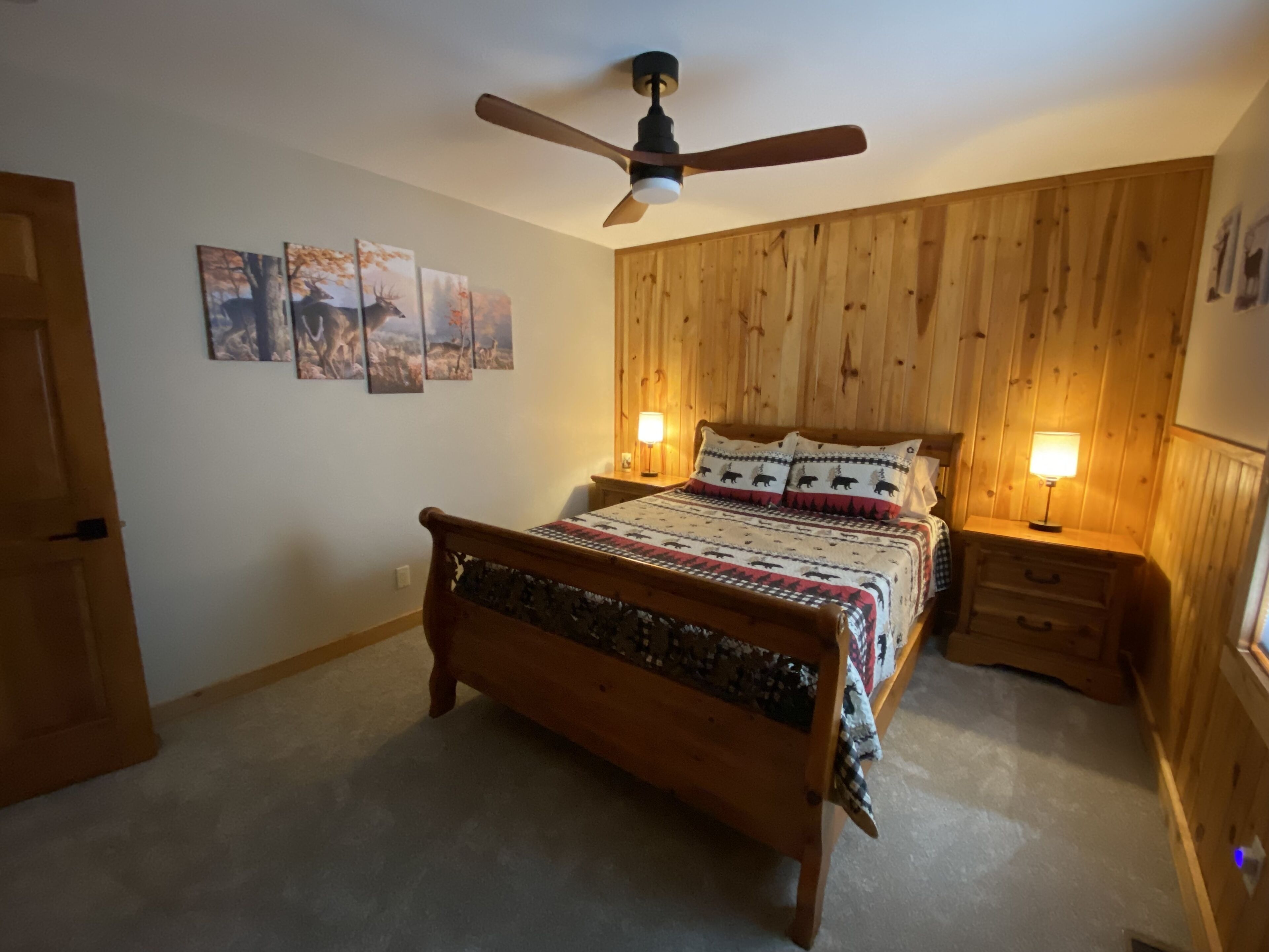 Fish Lake Retreat! Leave the cities behind and relax at the lake.