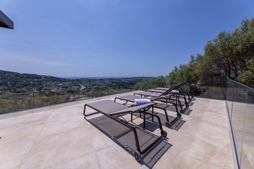 Luxury Villa for Rent in Mougins 