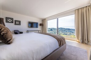 7 bedrooms, in-room safe, desk, iron/ironing board - Luxury Villa for Rent Mougins (Mougins)