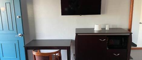 Bügeleisen/Bügelbrett, kostenloses WLAN, Bettwäsche