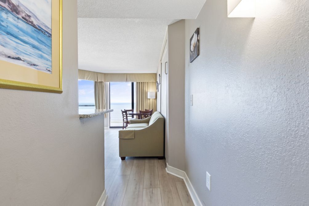 📢 Snowbirds Monthly Discounts OceanFront Condo Patricia Grand | Right on the Beach