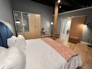 1 chambre, bureau, fer et planche à repasser, accès au Wi-Fi (inclus)