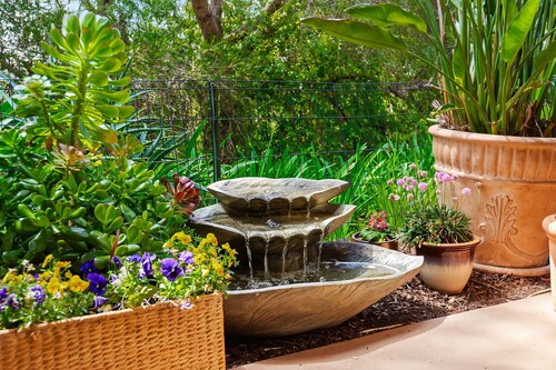 Bright and Charming Condo with Beautiful Terrace