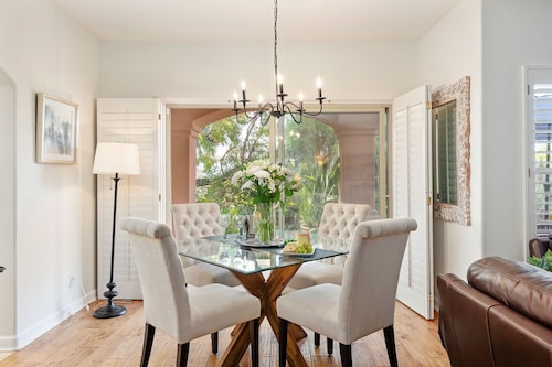 Bright and Charming Condo with Beautiful Terrace