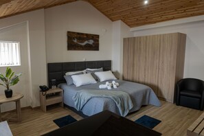 Literie hypoallergénique, fer et planche à repasser, Wi-Fi gratuit