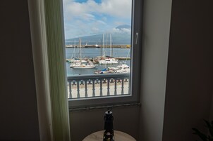 Comfort Double or Twin Room | Hypo-allergenic bedding, iron/ironing board, free WiFi, bed sheets