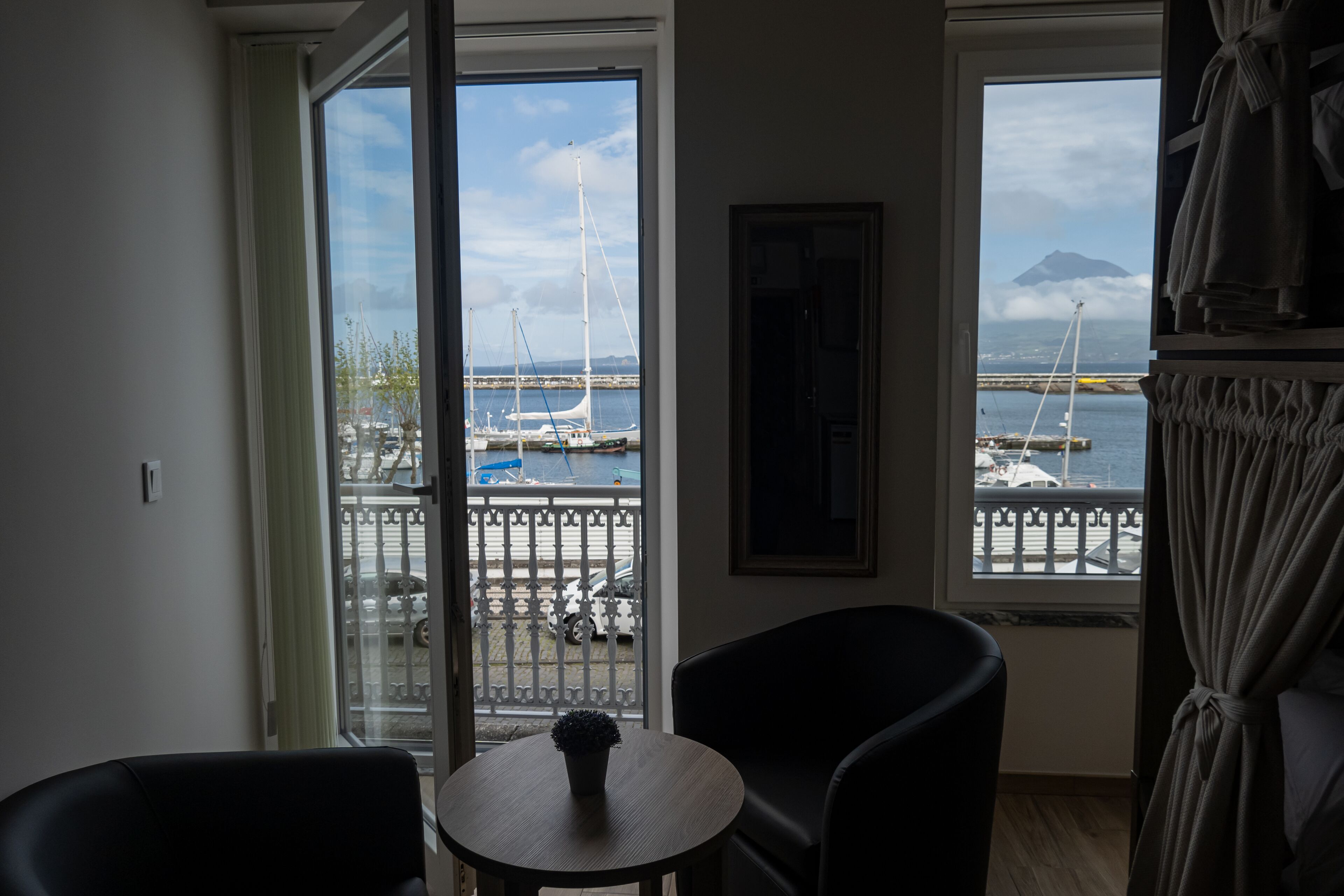 Comfort Quadruple Room | Hypo-allergenic bedding, iron/ironing board, free WiFi, bed sheets