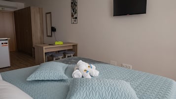 Kahden hengen superior-huone (yksi tai kaksi sänkyä) | Allergiatestatut vuodevaatteet, silitysrauta/-lauta, ilmainen Wi-Fi