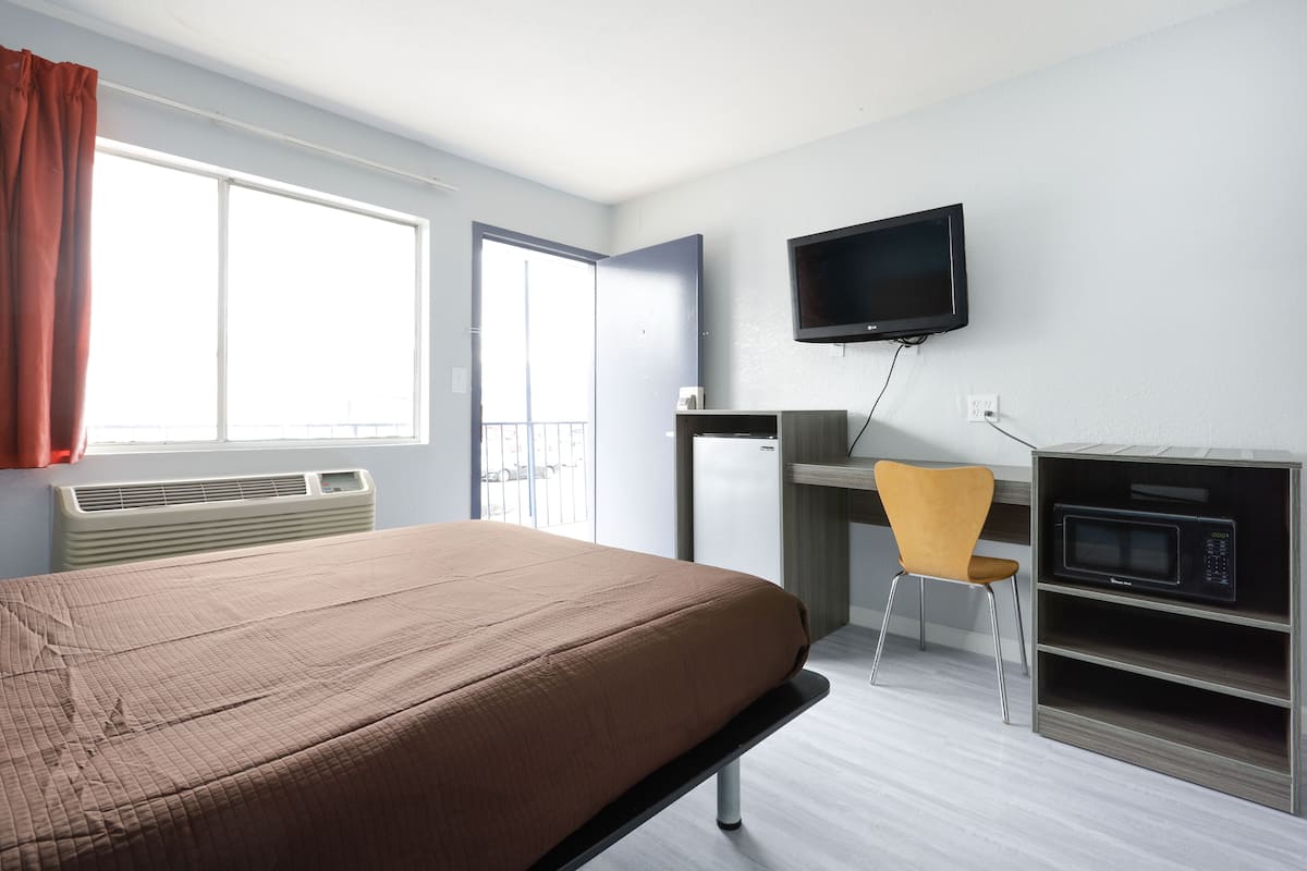 Wifi gratis y ropa de cama