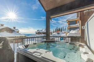 Chalet, 4 Bedrooms, Mountain View, Slope side (4 Bedrooms) | View from room
