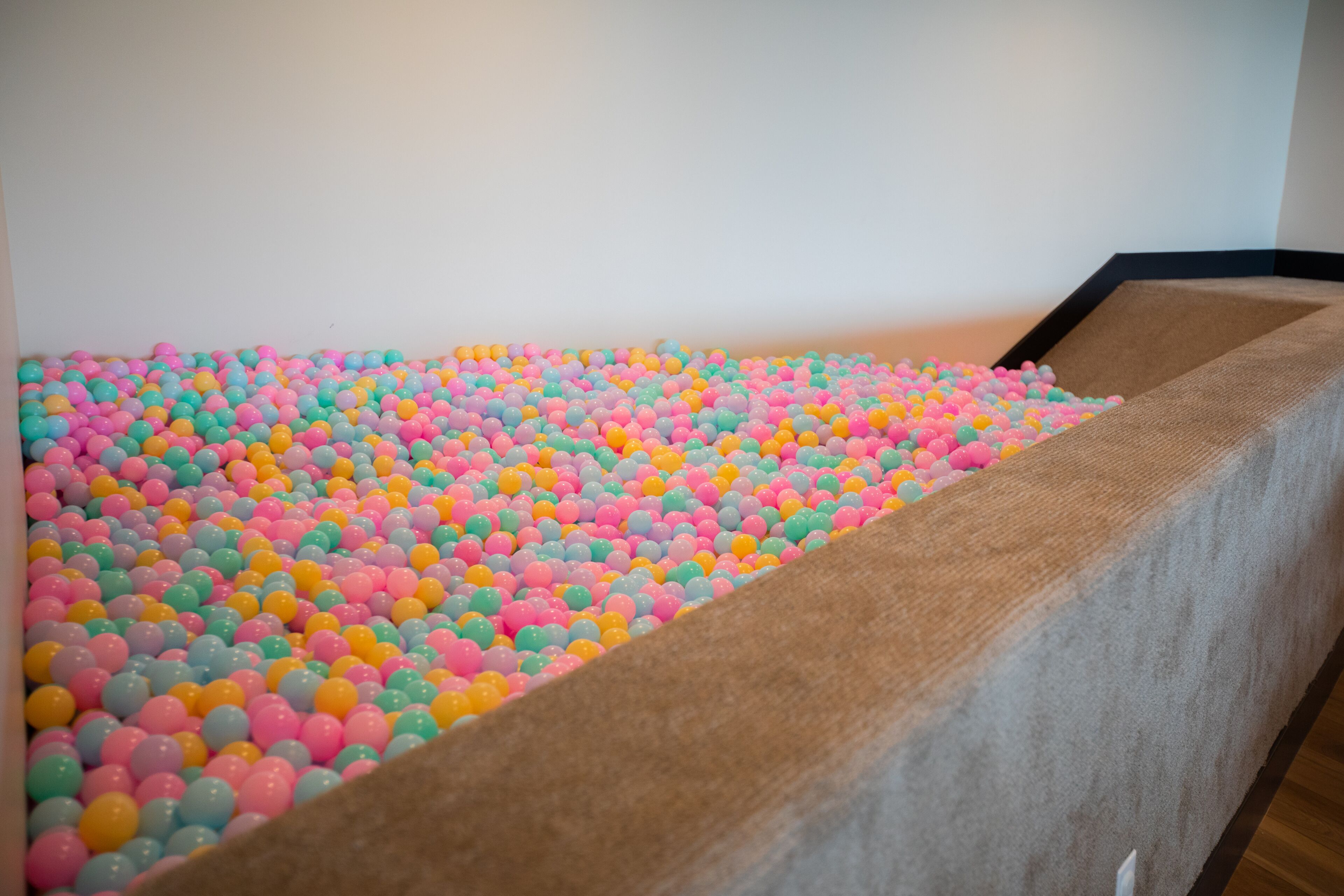 {POOL+BALL PIT} The Modern Bear Private Pool Sleeps 12-50