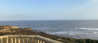 Beautiful Villa in natural environment in front of the Beach