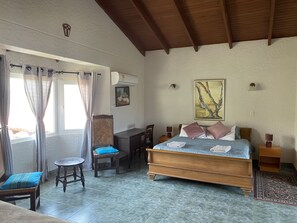 3 bedrooms, free WiFi, bed sheets