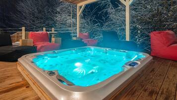 Villa, Smoking | 2 bedrooms, WiFi