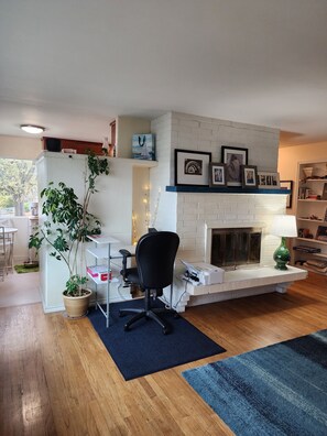 Interior - Bright 2bd/1ba main level of home, partial water view, close to old town. (Oak Harbor)