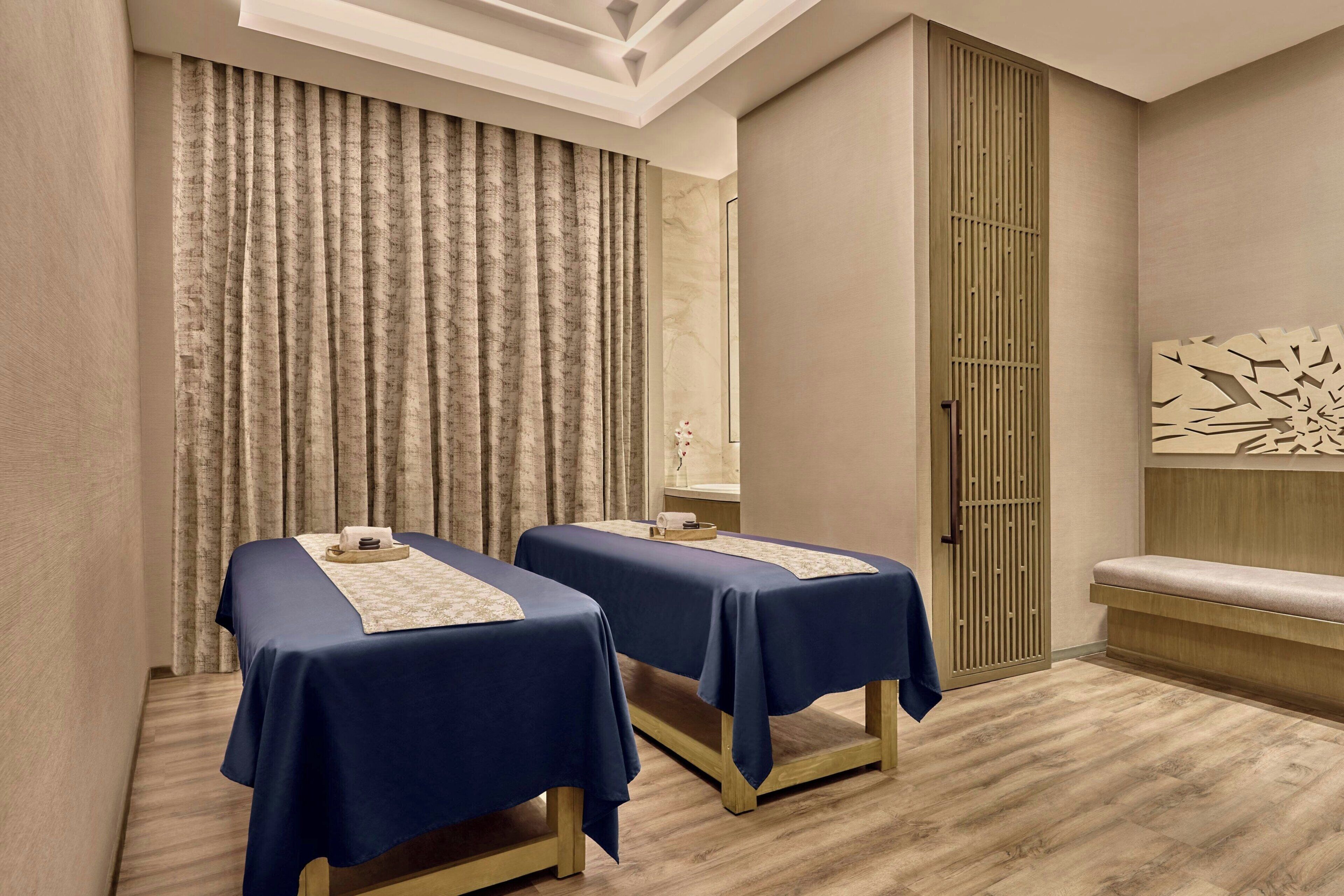 Couples treatment room(s), sauna, steam room, body treatments