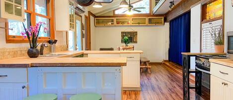 Microwave, coffee/tea maker, cookware/dishes/utensils