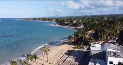 Fabulous 2-bedroom, 2-bath beach front apartment