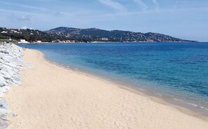 In Strandnähe, Liegestühle